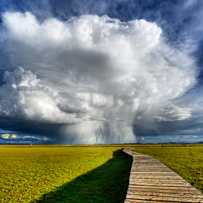 Atomic Cloud by Hendrik Tio